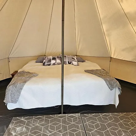 Luksustelt Luxusteltta Lappajaerven Rannalla